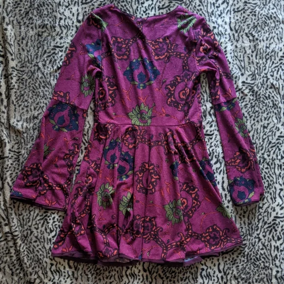 Floral vneck dress - Picture 5 of 5